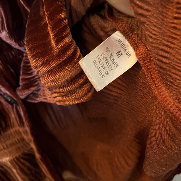 THML Brown Solid Color Textured Velvet Button Up Shirt Size M - Picture 5 of 5